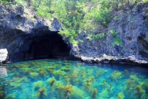 【トラベルjp】これが佐渡版・青の洞窟！まるで海外みたいな絶景「琴浦洞窟」