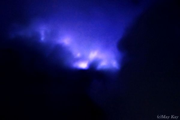 【インドネシア・カワイジェン火山】妖しい炎のブルーファイア