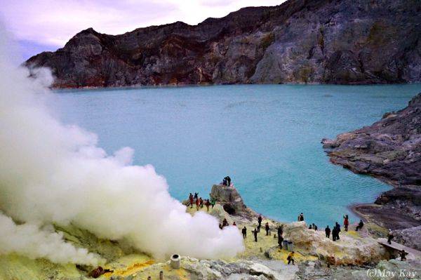 【インドネシア・カワイジェン火山】 美しさと裏腹に、そこは「死の湖」
