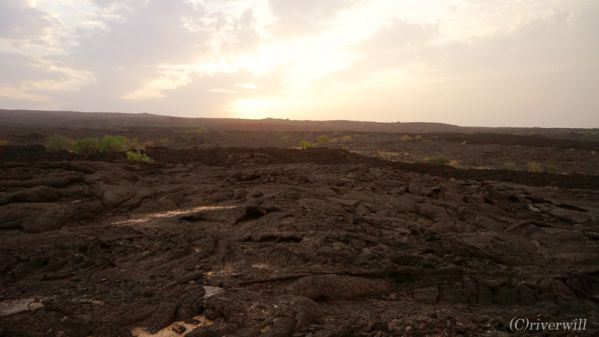 【エチオピア・エルタ・アレ火山】日が昇り切る前にベースキャンプへ