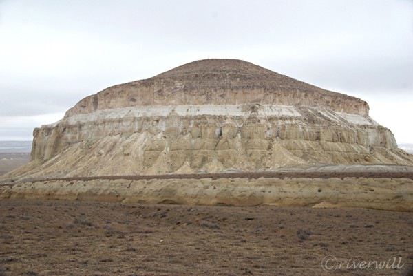 シェルカラ渓谷（カザフスタン）Sherkala Mountain