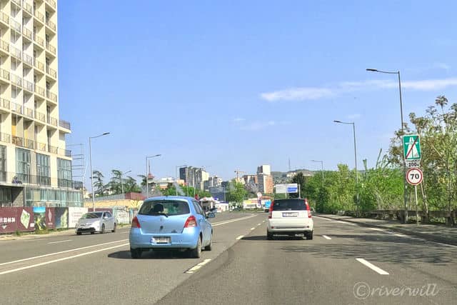 トビリシ・ジョージアの道路