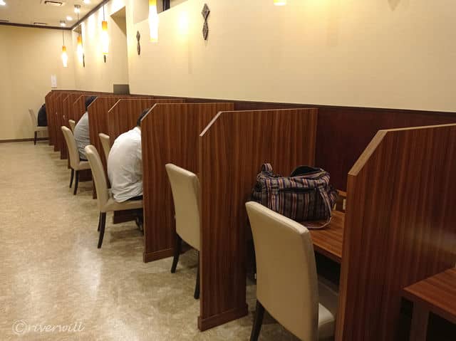 飲み放題カフェ（快活CLUB）