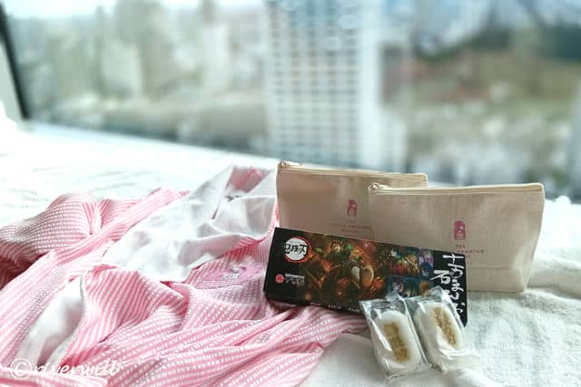 「劇場版 鬼滅の刃 無限城編公開記念 十万石まんじゅう」とロイヤルハワイアンとのコラボ