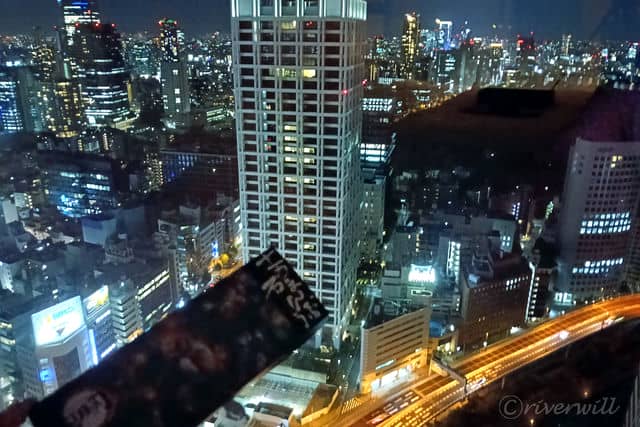 「劇場版 鬼滅の刃 無限城編公開記念 十万石まんじゅう」とロイヤルハワイアンとのコラボ in the night