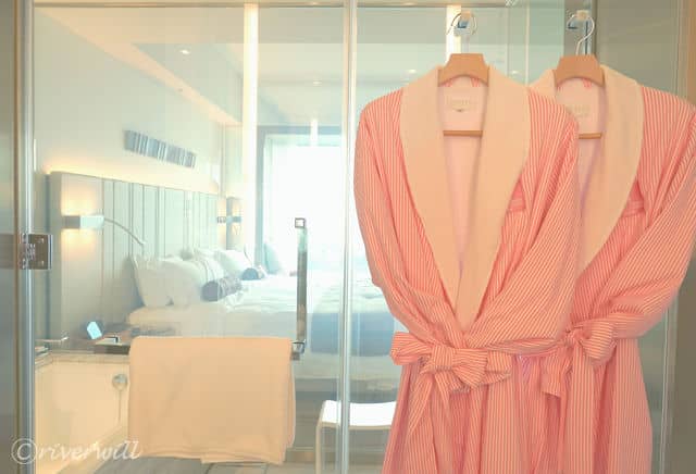 ロイヤルハワイアンのバスローブ2着