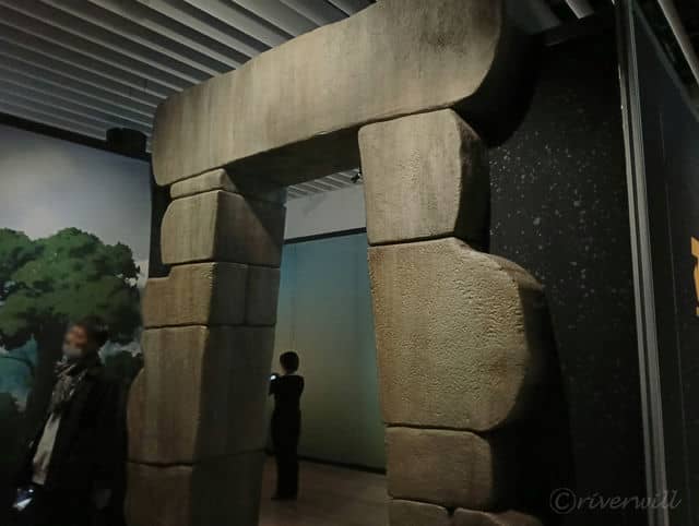 エリア毎のゲートの作りが実に凝っている