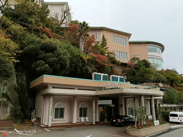 ホライゾン・ウィングの昭和レトロな外観