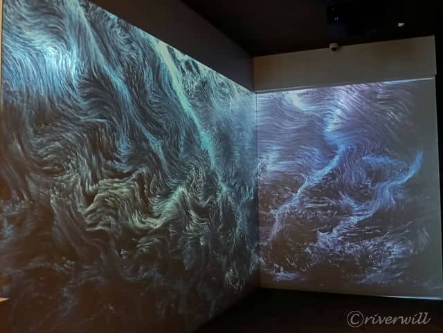 9階エレベーターホールのプロジェクションマッピング