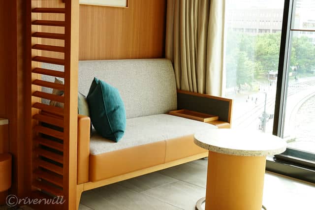 【インターコンチネンタル横浜Pier 8】ひそかにホテルがこだわる、くつろぎのカウチソファ