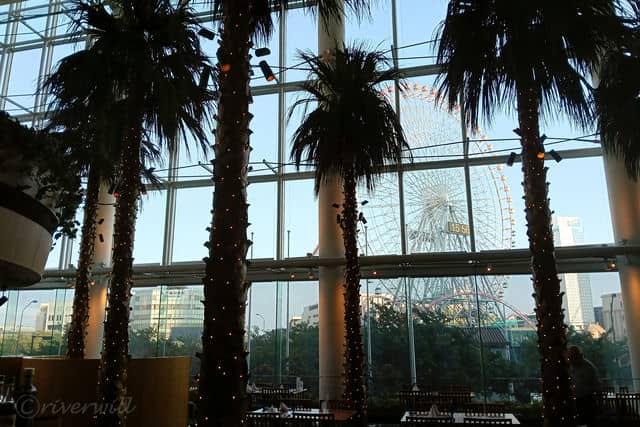 【横浜ベイホテル東急】カフェトスカからの絶景