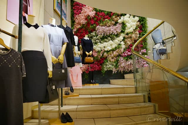 【キタムラ】2階へ上がる階段