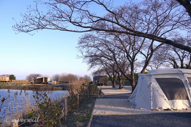 テントエリア（Earthboat Saitama Kawajima)