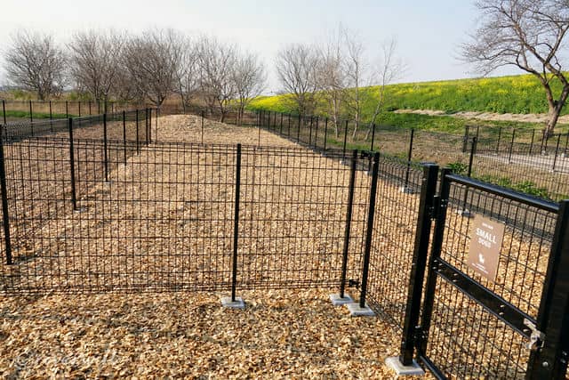 大型犬と小型犬に分かれたドッグラン（Earthboat Saitama Kawajima)